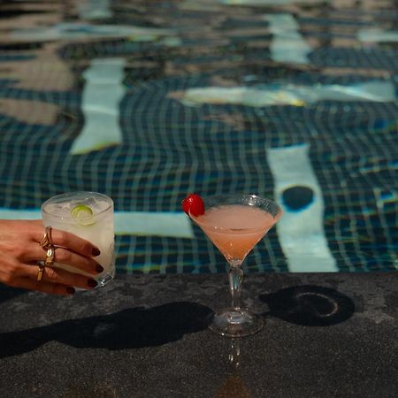 Radisson Blu Zaffron Resort, Santorini (Adults Only) คามารี ภายนอก รูปภาพ