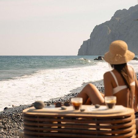 Radisson Blu Zaffron Resort, Santorini (Adults Only) คามารี ภายนอก รูปภาพ