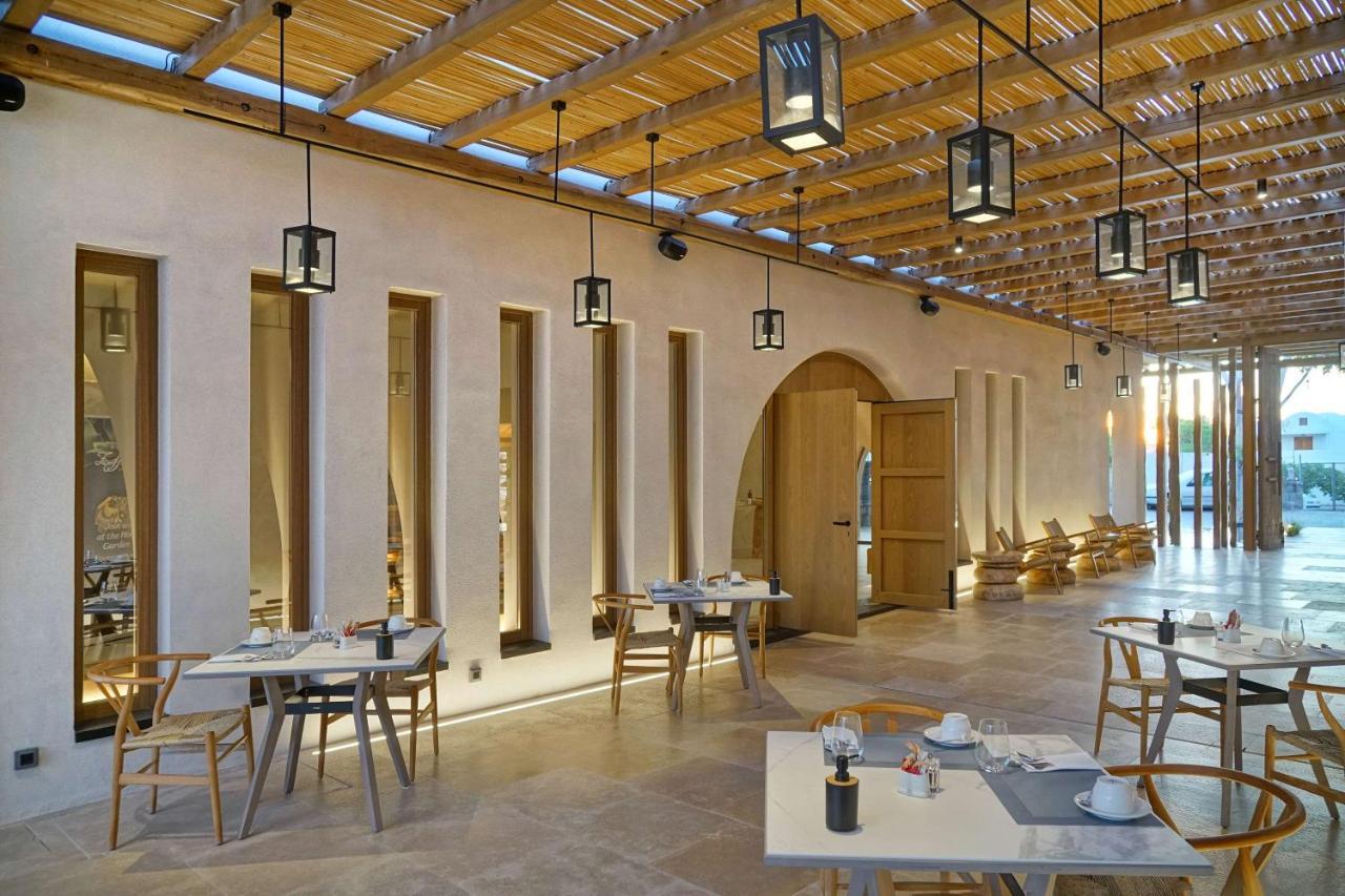 Radisson Blu Zaffron Resort, Santorini (Adults Only) คามารี ภายนอก รูปภาพ