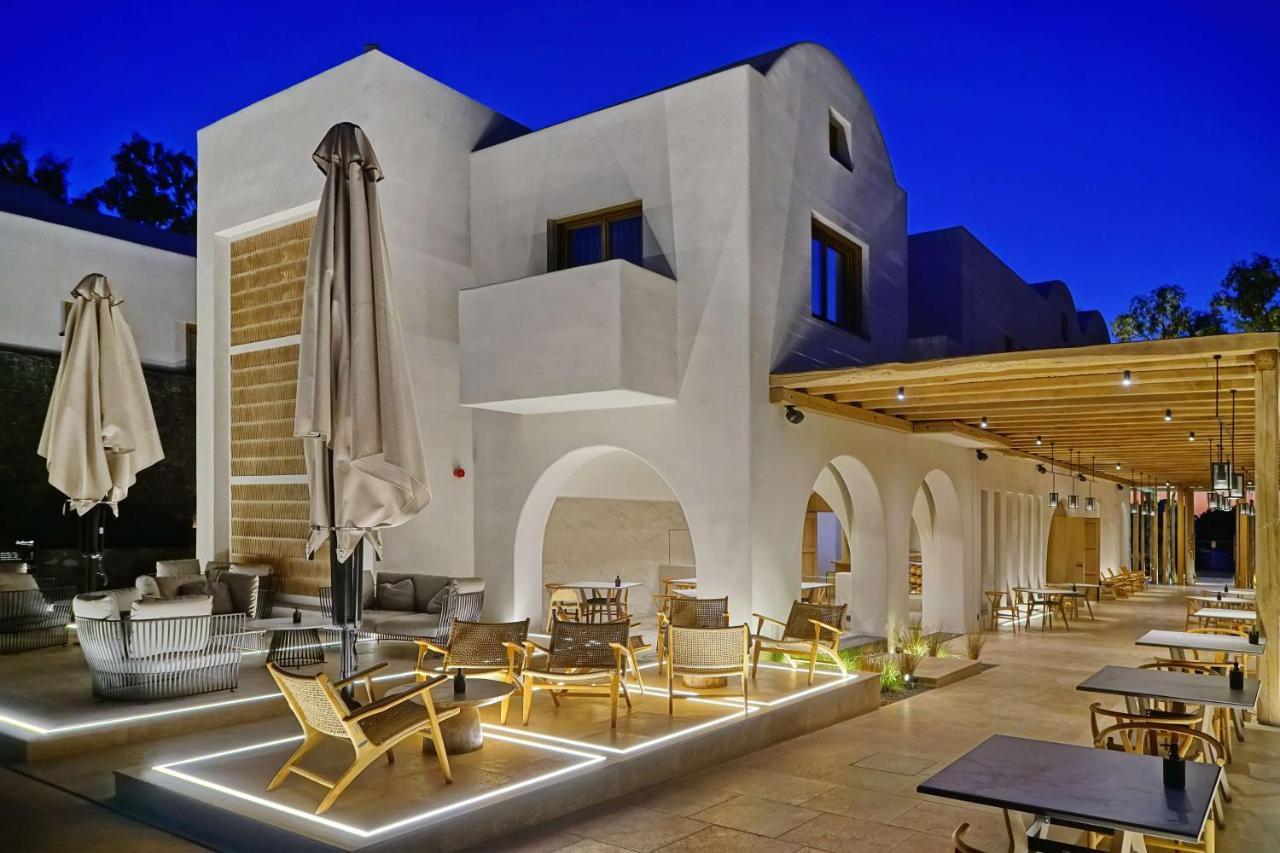 Radisson Blu Zaffron Resort, Santorini (Adults Only) คามารี ภายนอก รูปภาพ