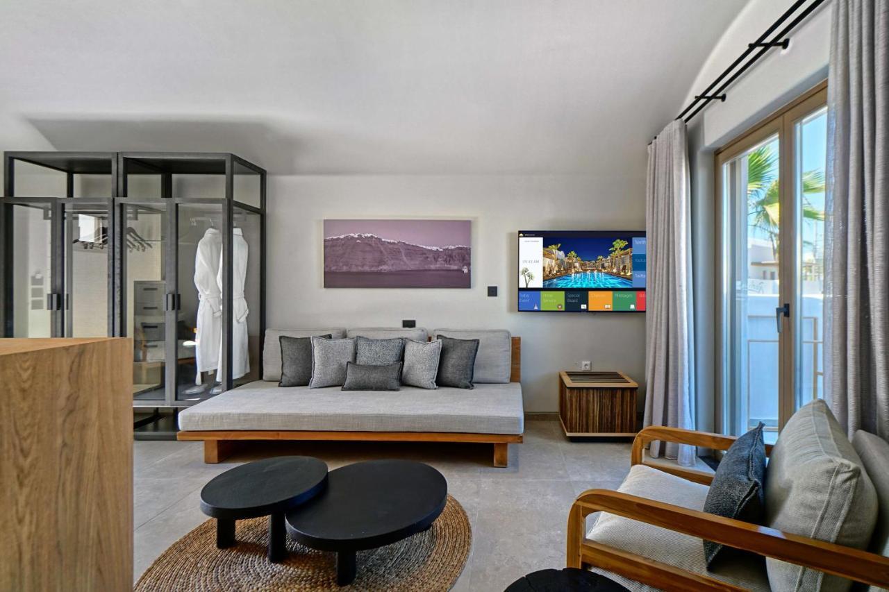 Radisson Blu Zaffron Resort, Santorini (Adults Only) คามารี ภายนอก รูปภาพ